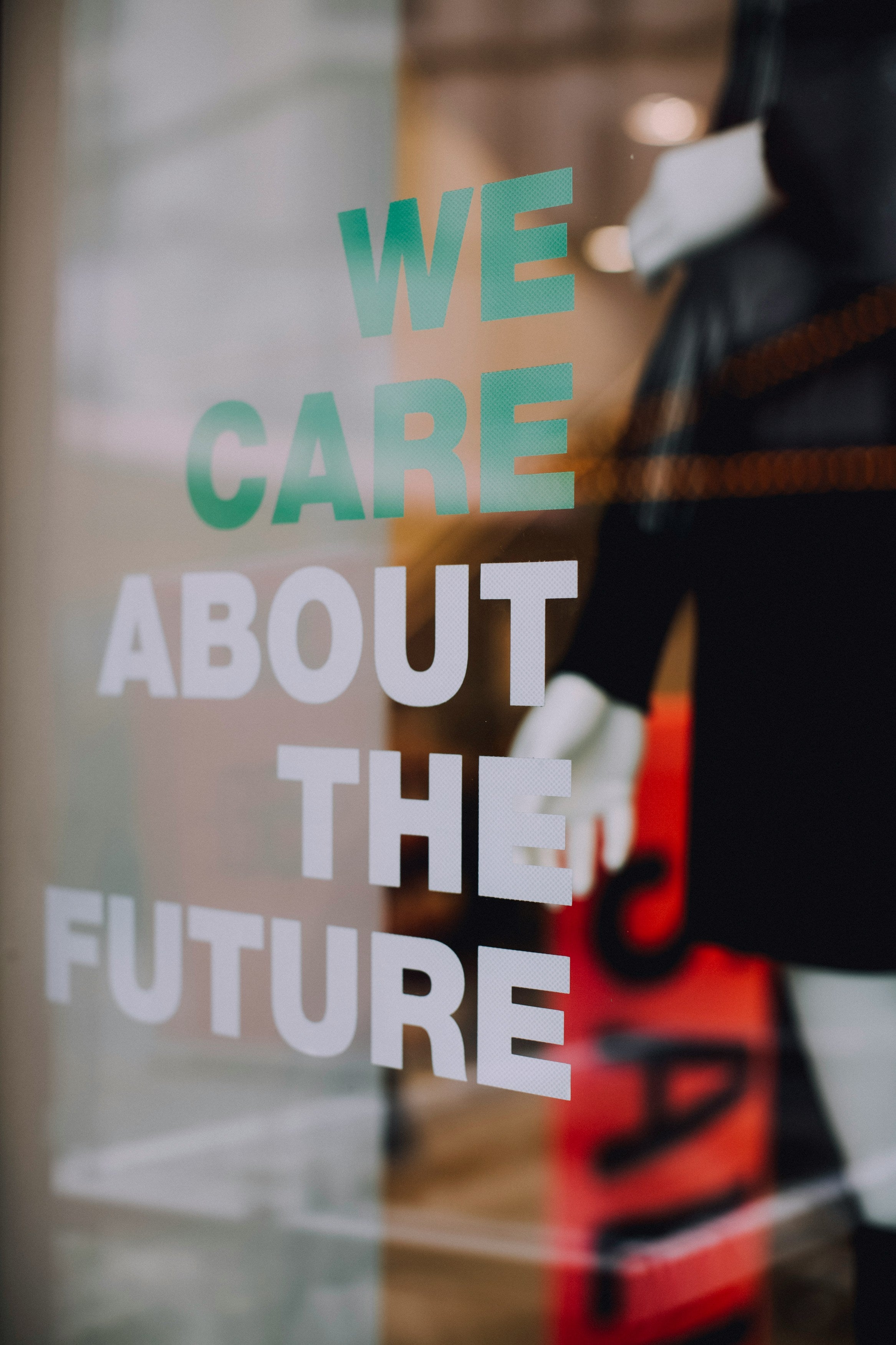 Les marques d’ultra fast fashion dans le viseur des élus après le dépôt d'un projet de loi !